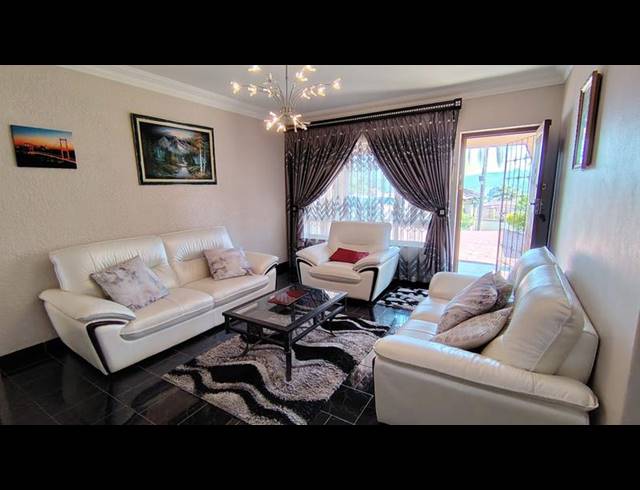 3 BEDROOM HOUSE FOR SALE IN ESCOMBE